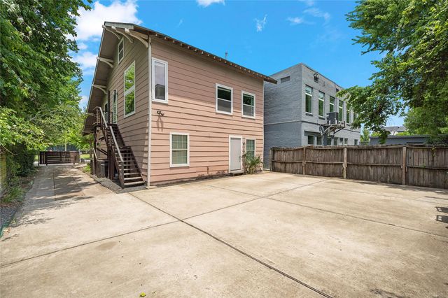 2413 Emancipation Avenue, Houston, TX 77004