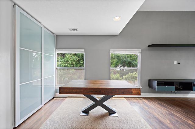 2413 Emancipation Avenue, Houston, TX 77004