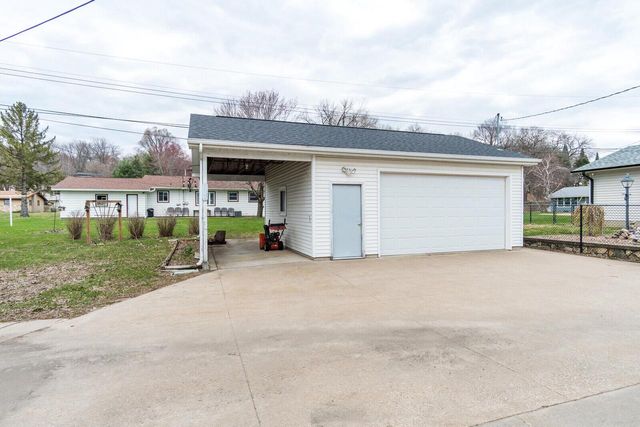 425 Church STREET, Holmen, WI 54636