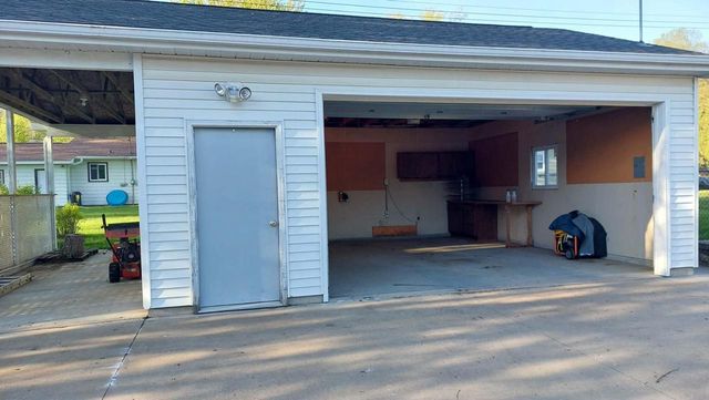 425 Church STREET, Holmen, WI 54636