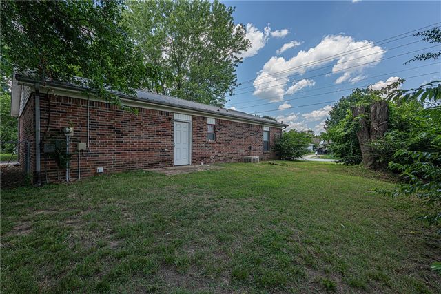 1211 Walnut Place, Elkins, AR 72727