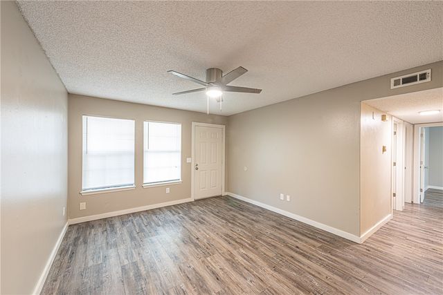 1211 Walnut Place, Elkins, AR 72727