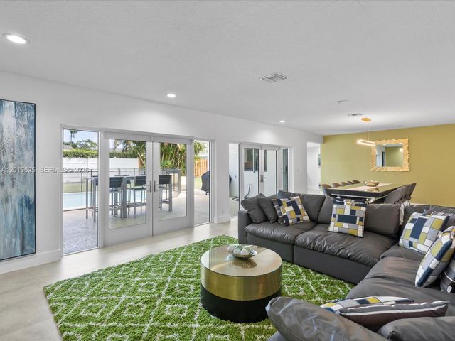 3721 N 55th Avenue, Hollywood, FL 33021