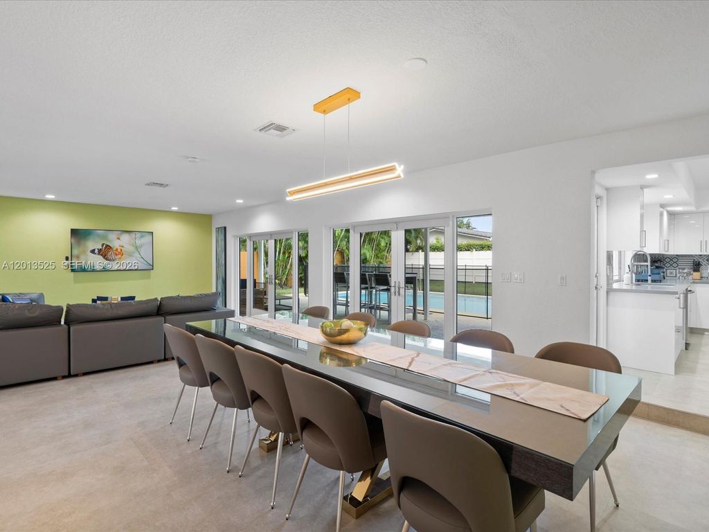 3721 N 55th Avenue, Hollywood, FL 33021