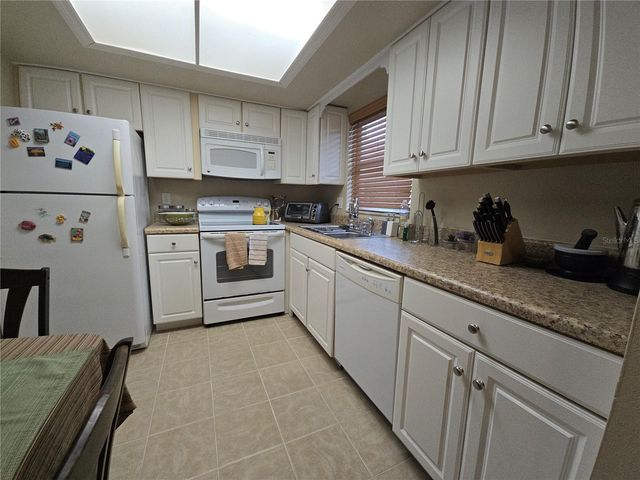 5064 LIVE OAK CIR 5064, Bradenton, FL 34207