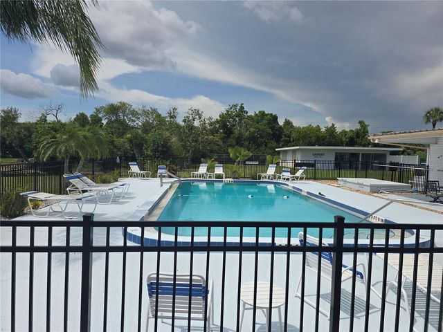 5064 LIVE OAK CIR 5064, Bradenton, FL 34207