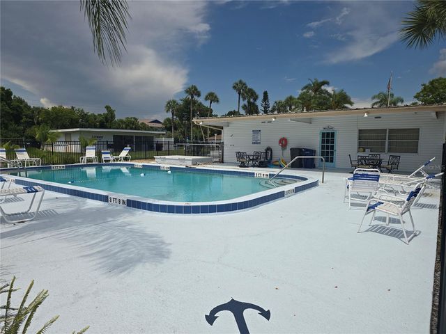 5064 LIVE OAK CIR 5064, Bradenton, FL 34207