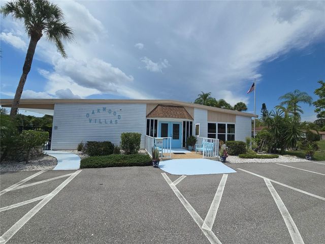 5064 LIVE OAK CIR 5064, Bradenton, FL 34207