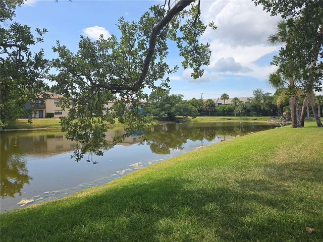 5064 LIVE OAK CIR 5064, Bradenton, FL 34207