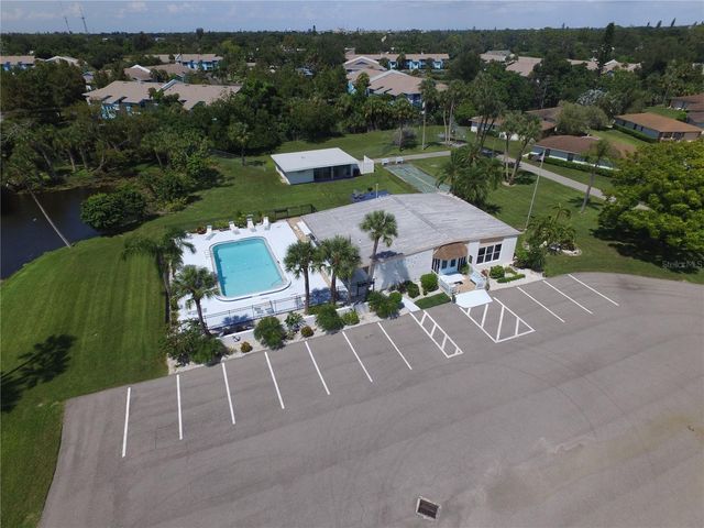 5064 LIVE OAK CIR 5064, Bradenton, FL 34207