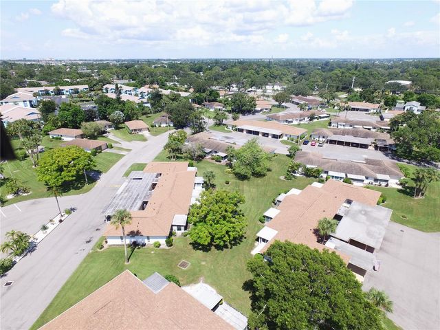 5064 LIVE OAK CIR 5064, Bradenton, FL 34207