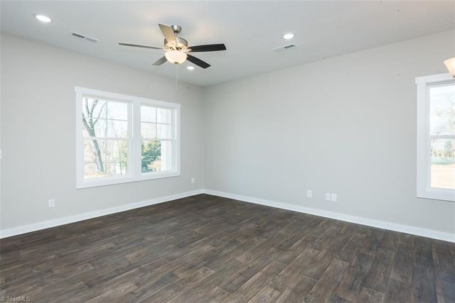 510 Stokesburg Road C, Walnut Cove, NC 27052