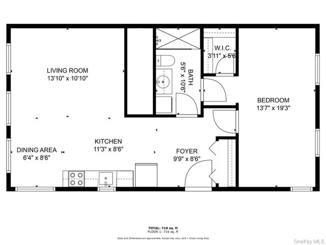 4 Brooktree Court, Bohemia, NY 11716