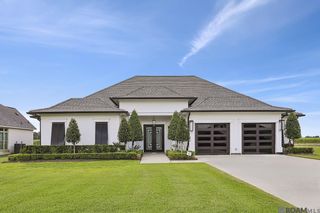 2073 Silverstone Ave, Port Allen, LA 70767