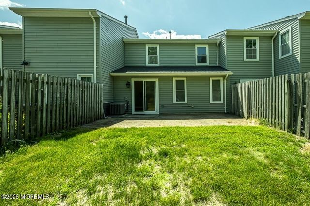34 Harbor Circle, Freehold, NJ 07728