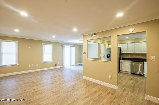 34 Harbor Circle, Freehold, NJ 07728