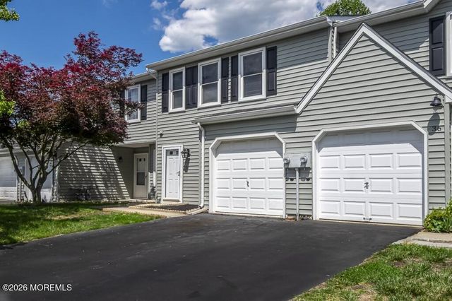 34 Harbor Circle, Freehold, NJ 07728