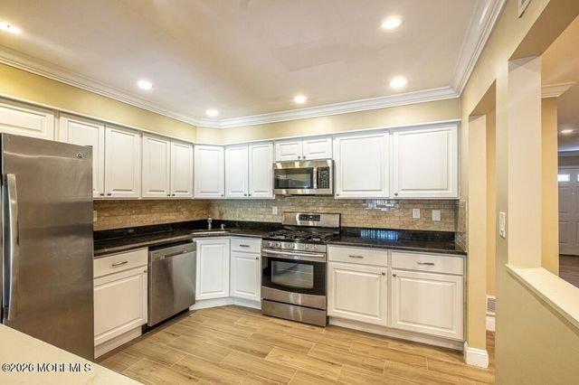 34 Harbor Circle, Freehold, NJ 07728