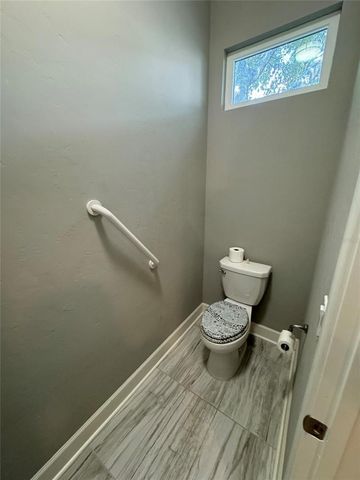9005 SW 25TH ROAD, Gainesville, FL 32608