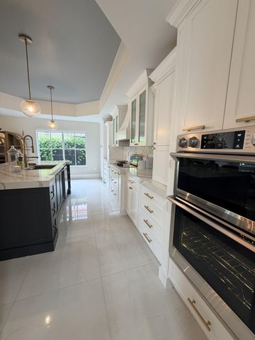 7952 NW 161ST Terrace, Miami Lakes, FL 33016