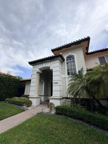 7952 NW 161ST Terrace, Miami Lakes, FL 33016