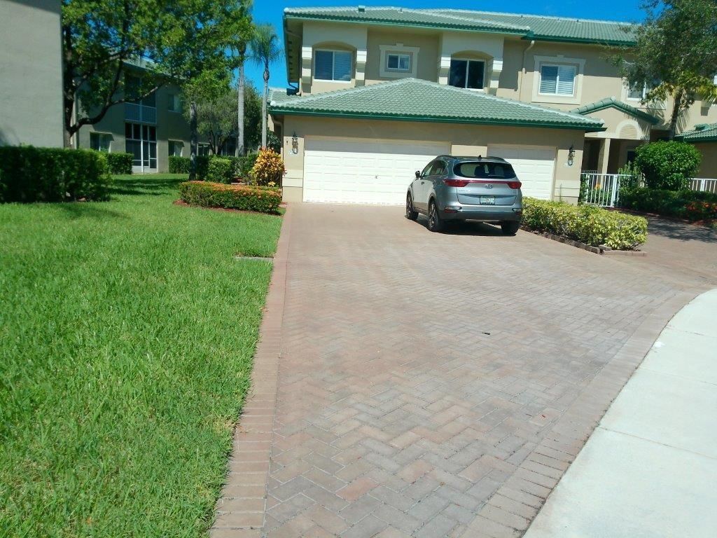 7952 Exeter Cir 201, Tamarac, FL 33321