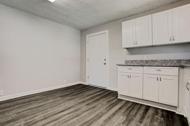 308 Bennett Drive, West Columbia, TX 77486