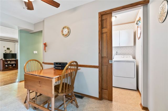 226 Carters Grove Dr, Richland, PA 15044