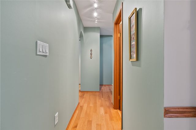 226 Carters Grove Dr, Richland, PA 15044