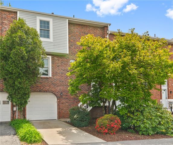 226 Carters Grove Dr, Richland, PA 15044