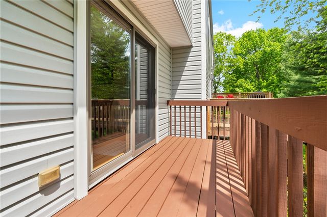 226 Carters Grove Dr, Richland, PA 15044