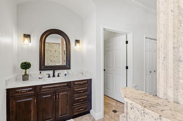 1482 KINGSDOWN DRIVE, Sarasota, FL 34240