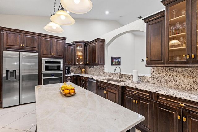 1482 KINGSDOWN DRIVE, Sarasota, FL 34240