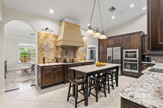 1482 KINGSDOWN DRIVE, Sarasota, FL 34240