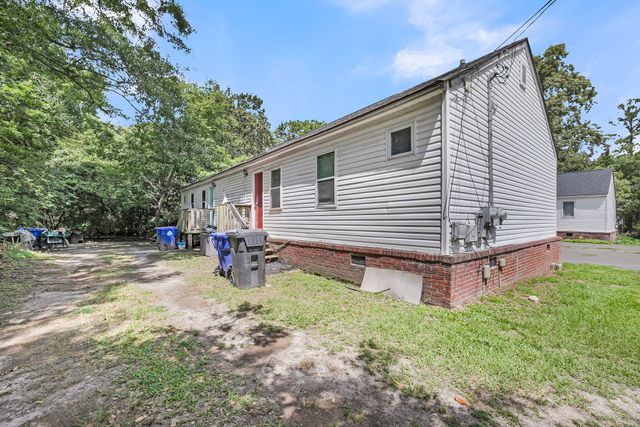 7625 E Oakridge Circle A & B, North Charleston, SC 29420