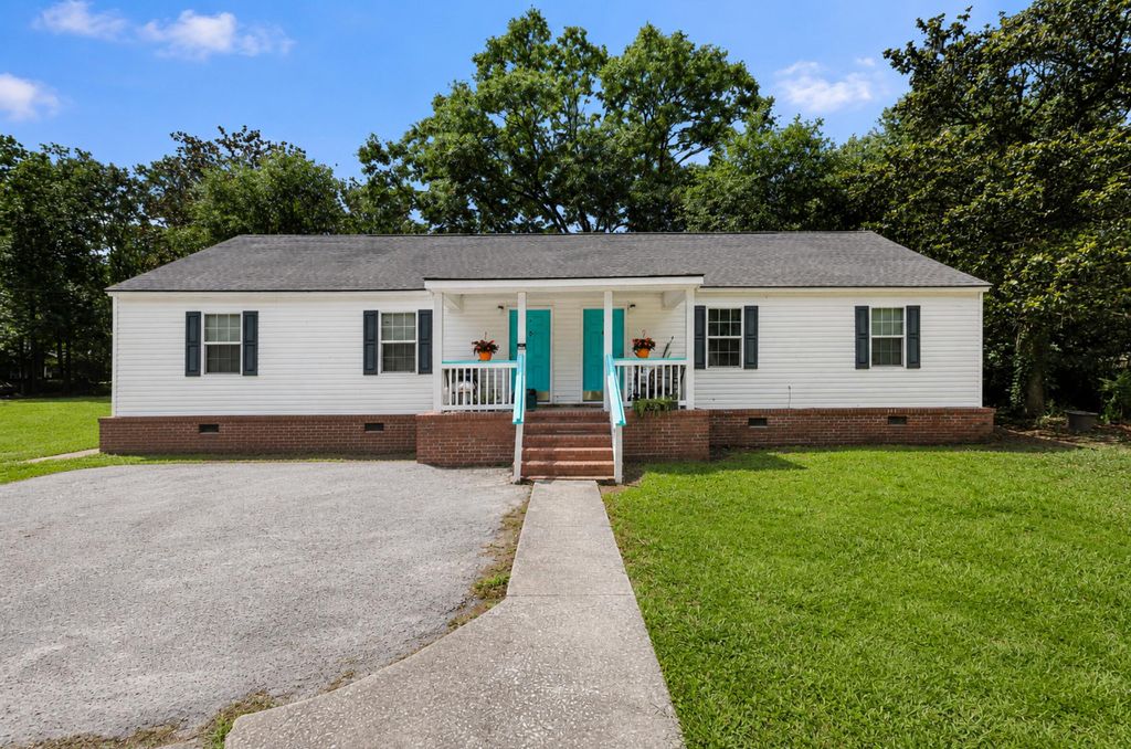 7625 E Oakridge Circle A & B, North Charleston, SC 29420