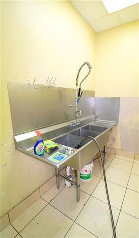 805 E Ferguson Avenue, Pharr, TX 78577