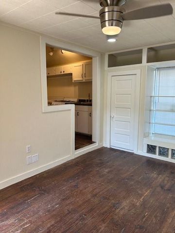 4409 Sinclair Ave B, Austin, TX 78756