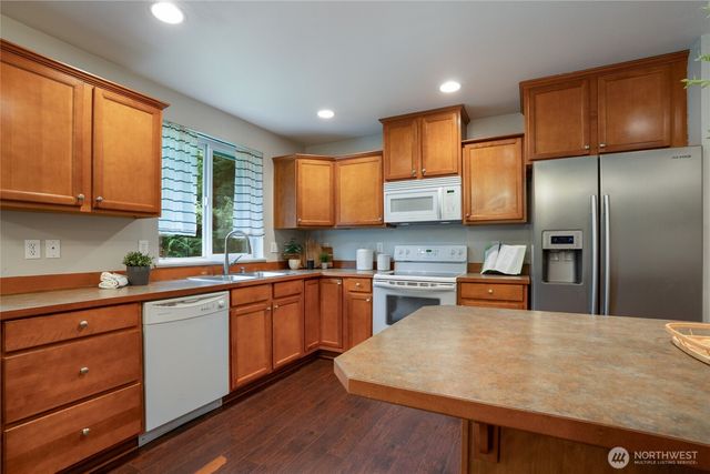 4201 Robinson Road NE, Bremerton, WA 98310