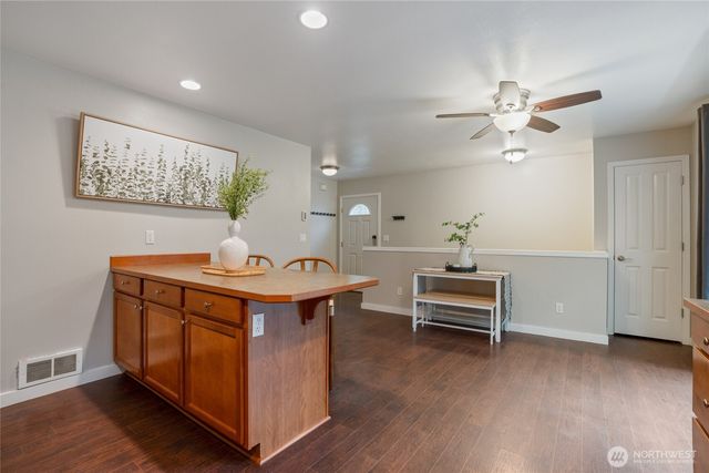 4201 Robinson Road NE, Bremerton, WA 98310