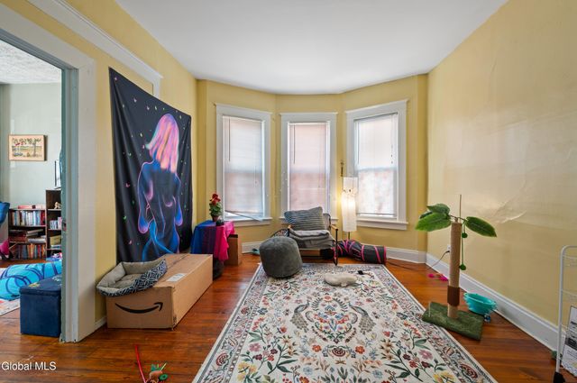 1105 Hutton Street, Troy, NY 12180