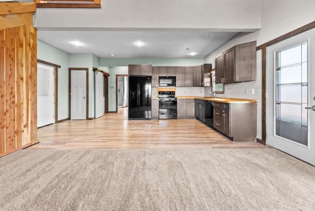 8957 W Farm Road 194, Republic, MO 65738