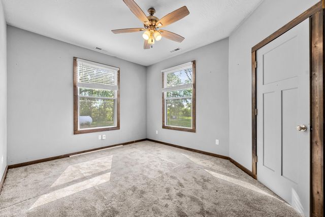 8957 W Farm Road 194, Republic, MO 65738