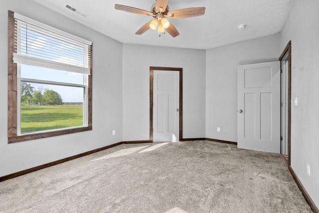 8957 W Farm Road 194, Republic, MO 65738