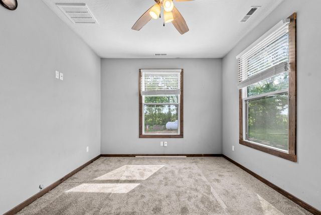8957 W Farm Road 194, Republic, MO 65738