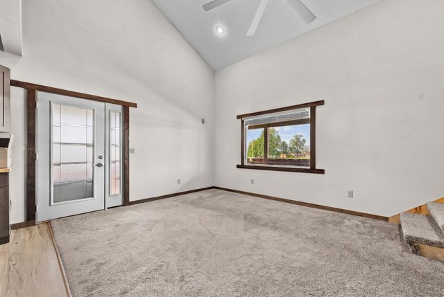 8957 W Farm Road 194, Republic, MO 65738