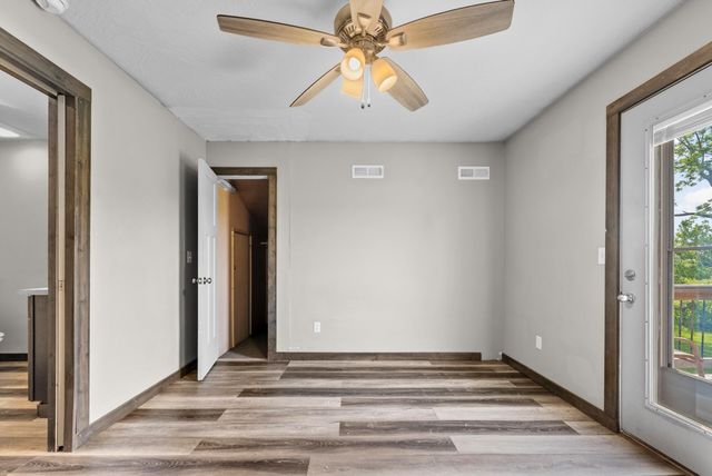 8957 W Farm Road 194, Republic, MO 65738