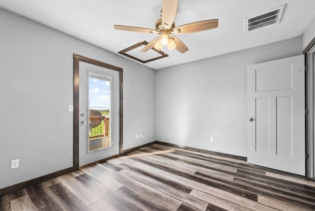 8957 W Farm Road 194, Republic, MO 65738