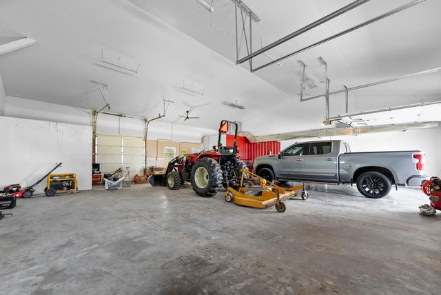 8957 W Farm Road 194, Republic, MO 65738