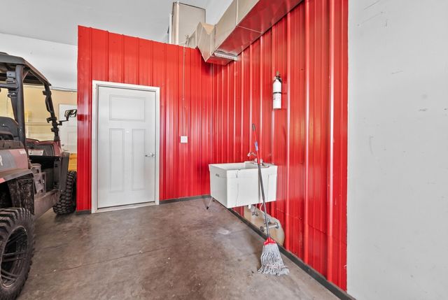 8957 W Farm Road 194, Republic, MO 65738